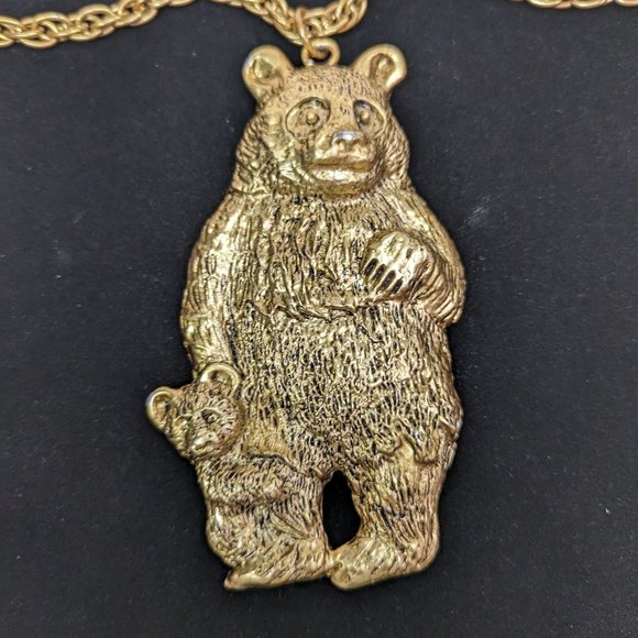 Vintage J.J. Jonette Goldtone Momma Bear with Cub Heavy Necklace - 15" Long - Picture 1 of 9